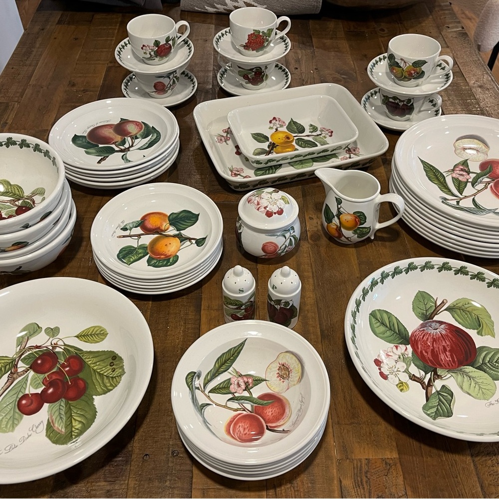 Portmeirion Botanical Fruit Dinnerware Set with Red and Green Accents